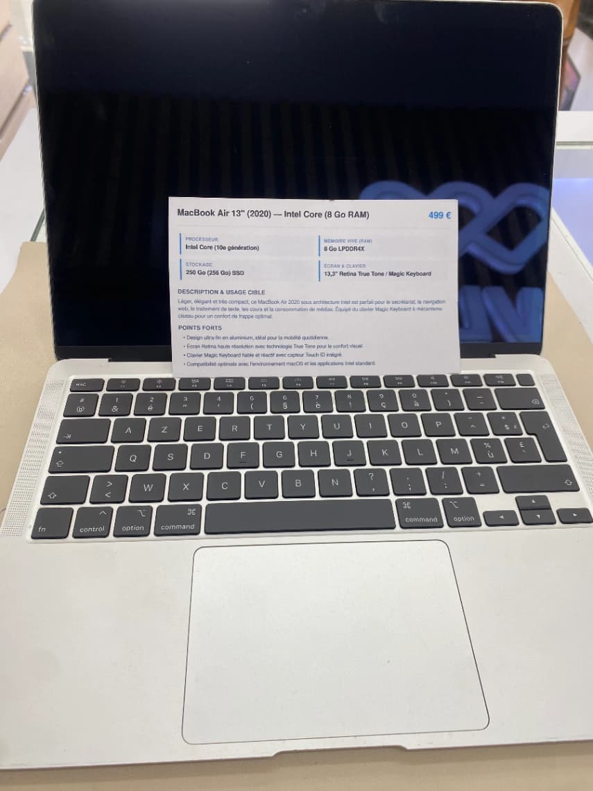 MacBook Air 2020 - 250 GO de stockage - 8 GO RAM
